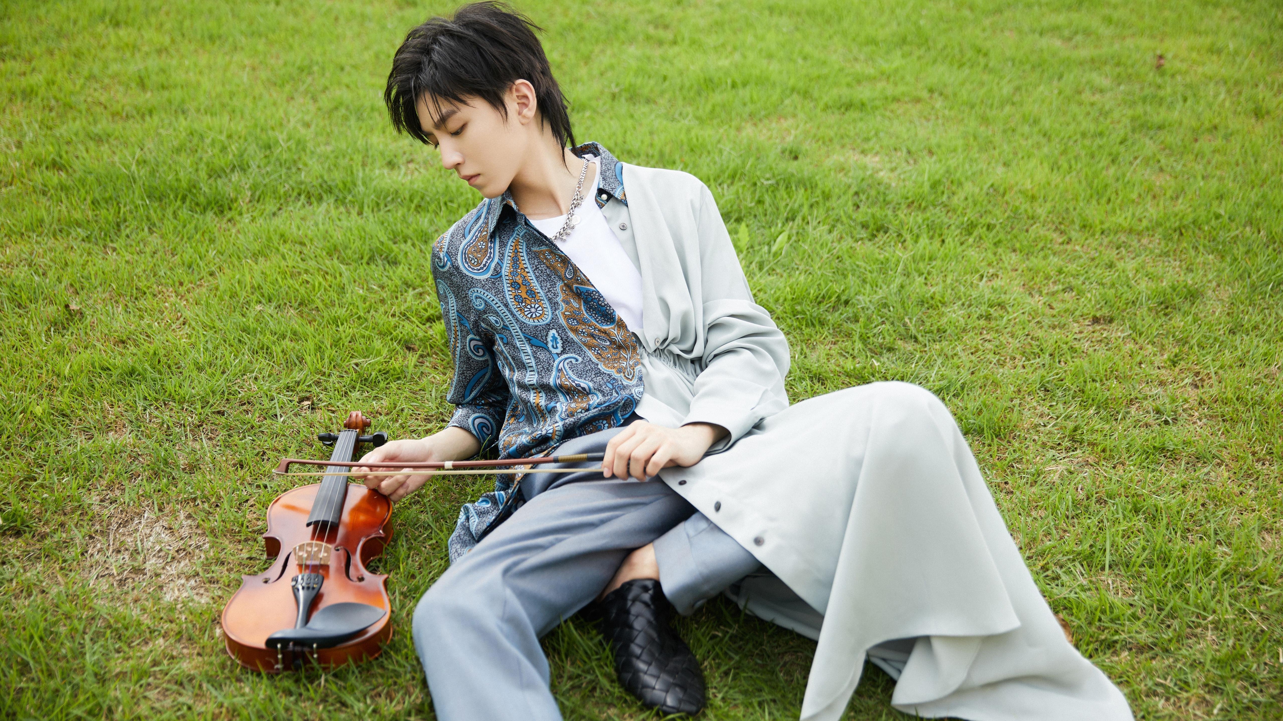 璀璨流星划破足球版图,弗拉霍维奇的统治级数据与一场沙漠对绿洲的思维碰撞