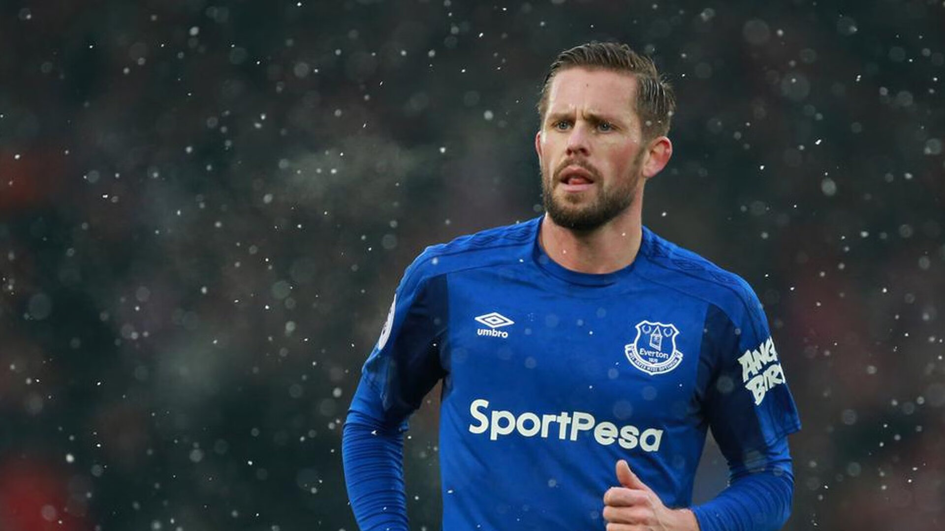 冰岛用NBA季后赛模式一波带走几内亚，当足球场亮出决胜杀招