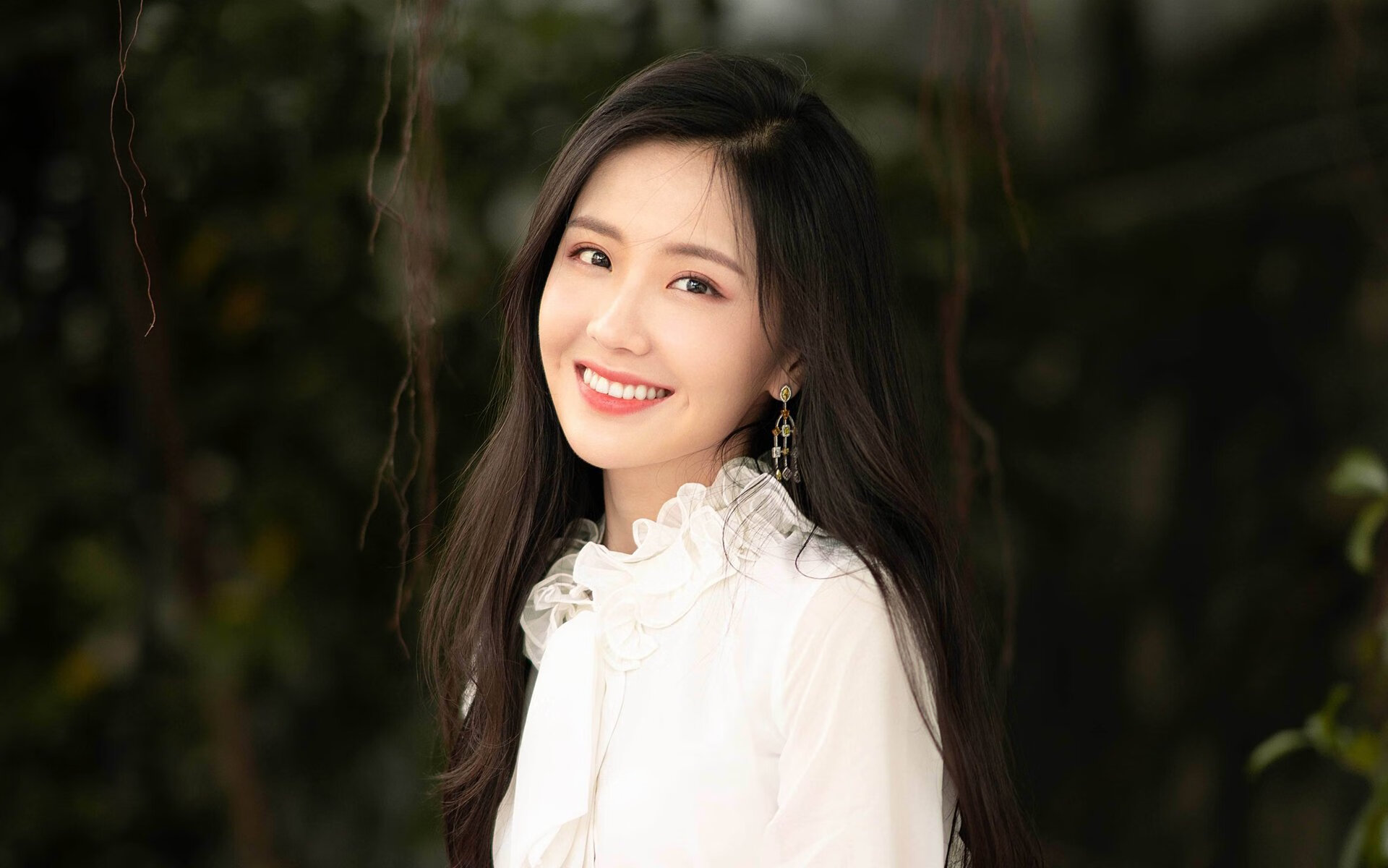 从CBA到NBA，篮球进化的同一性链条，雄鹿正面击溃新疆背后的战术预演