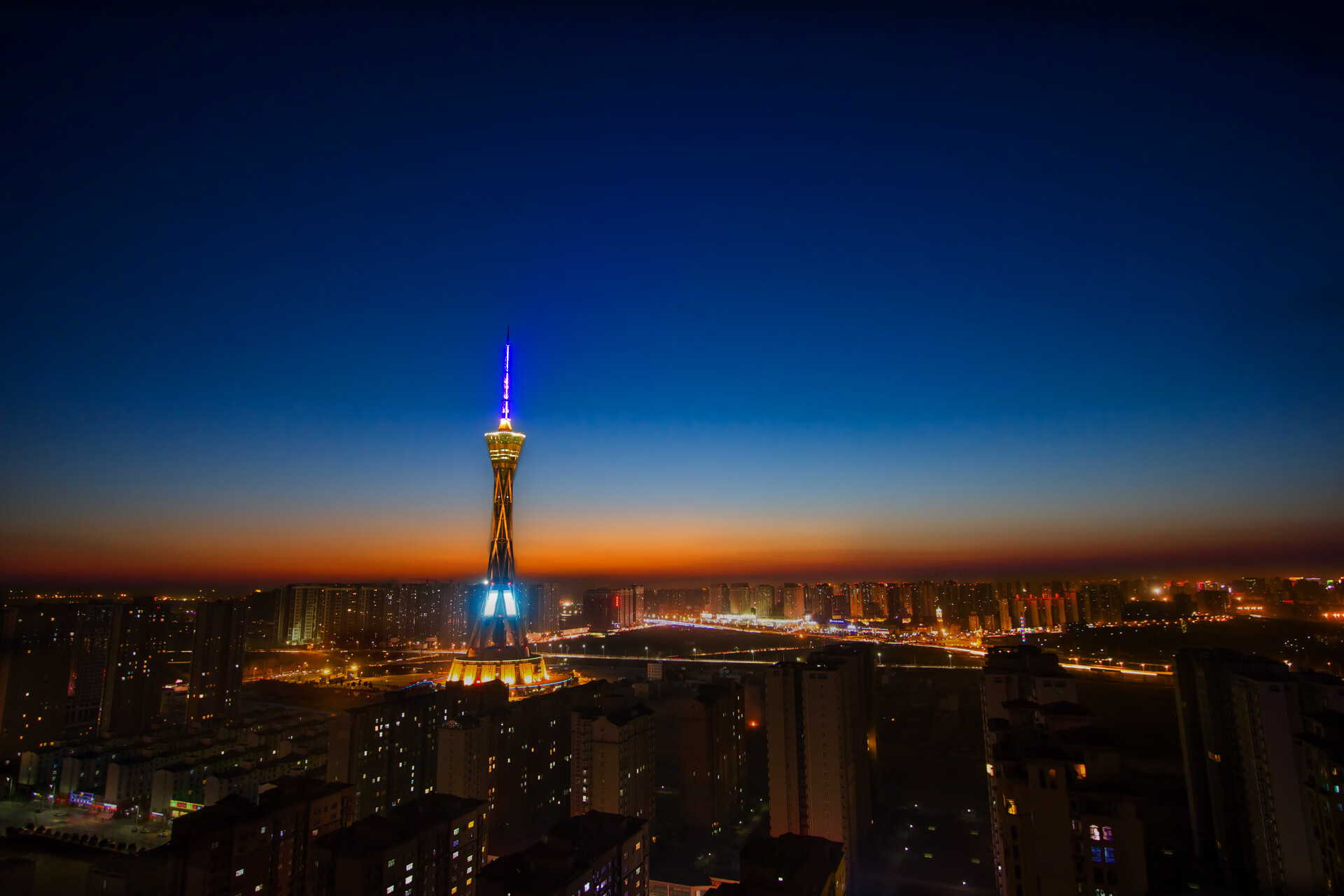当贝林厄姆身披天蓝战袍，2026世界杯最疯狂逆转背后的孤胆英雄